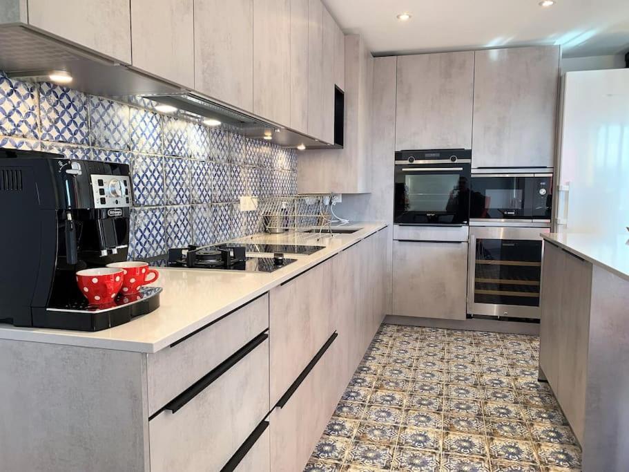 Le 828 : Appartement En Plein Centre De วานส์ ภายนอก รูปภาพ