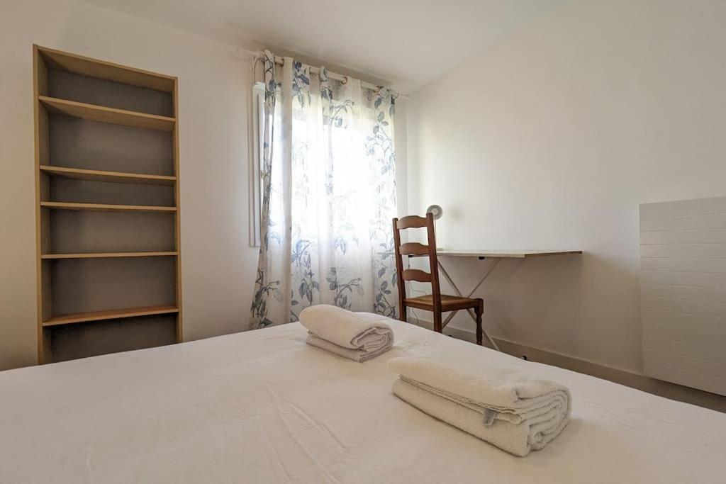 Le 828 : Appartement En Plein Centre De วานส์ ภายนอก รูปภาพ