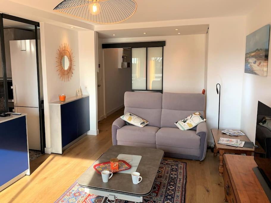 Le 828 : Appartement En Plein Centre De วานส์ ภายนอก รูปภาพ
